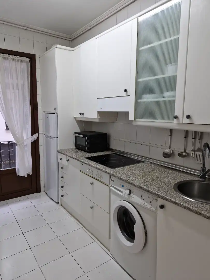 Cocina de Piso de alquiler en Bilbao  con Calefacción, Parquet y Amueblado