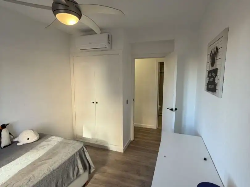 Habitación de Piso en venta en Torrevieja con Aire acondicionado y Terraza