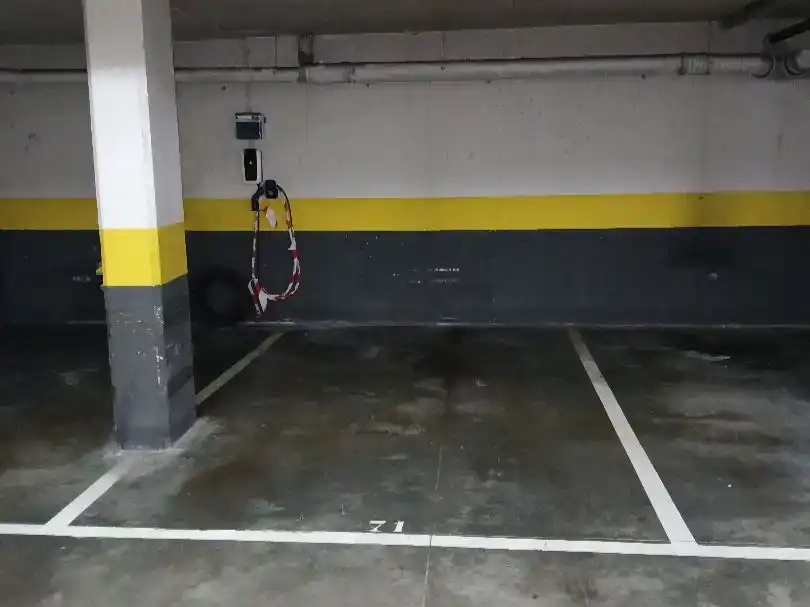 Aparcament de Pis en venda en Oviedo 