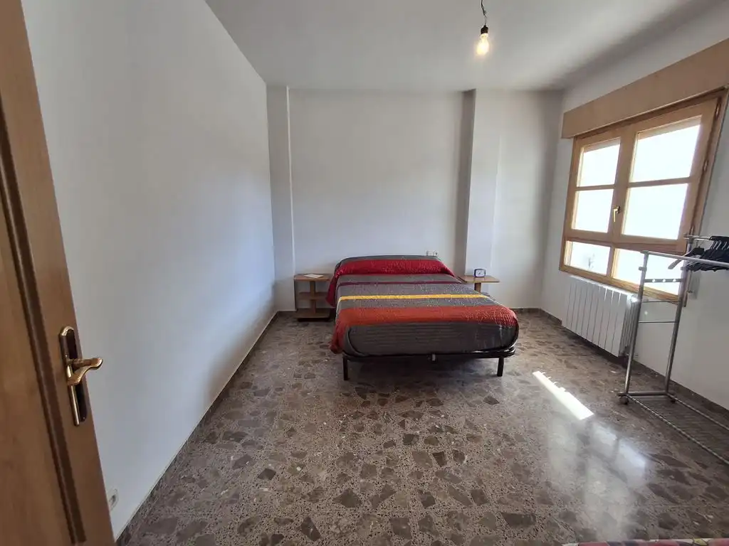 Habitación de Casa o chalet en venta en La Roda con Calefacción, Terraza y Trastero