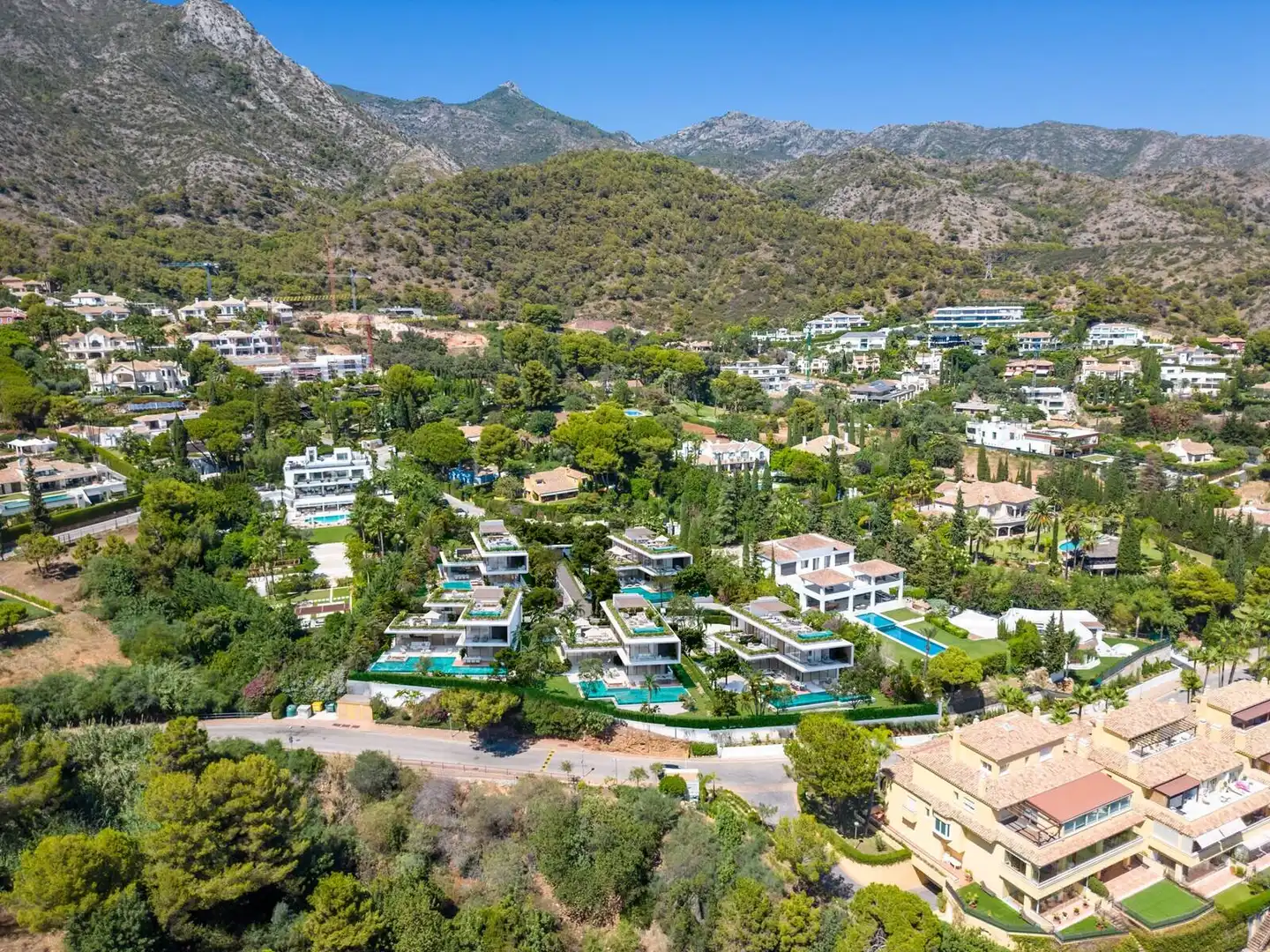 Casa amb piscina en venda a Milla de Oro, imagen 4