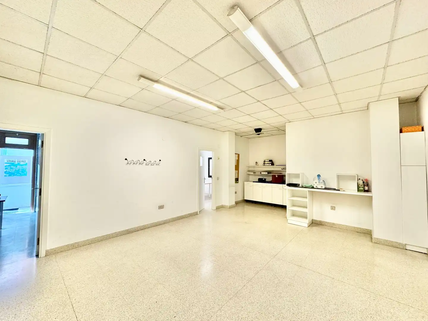Local comercial en venda a Pintor Aurelio Verá-Fajardo Kalea, imagen 2