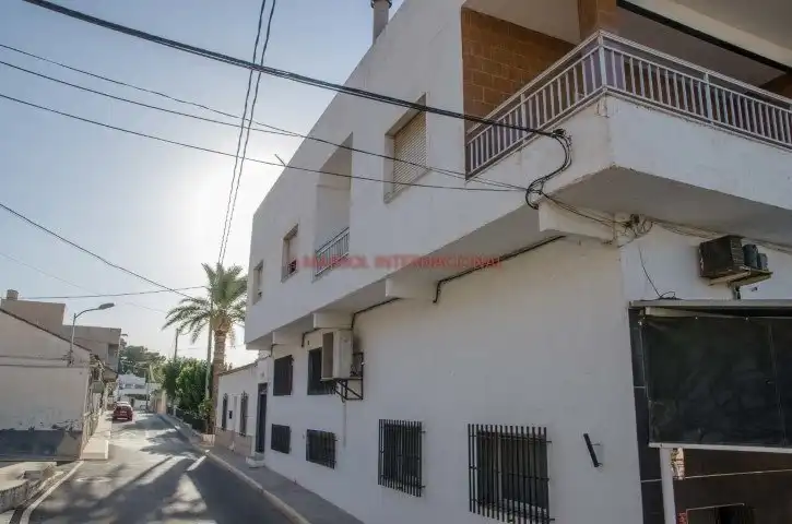 Vista exterior de Apartament en venda en Orihuela amb Terrassa, Moblat i Balcó