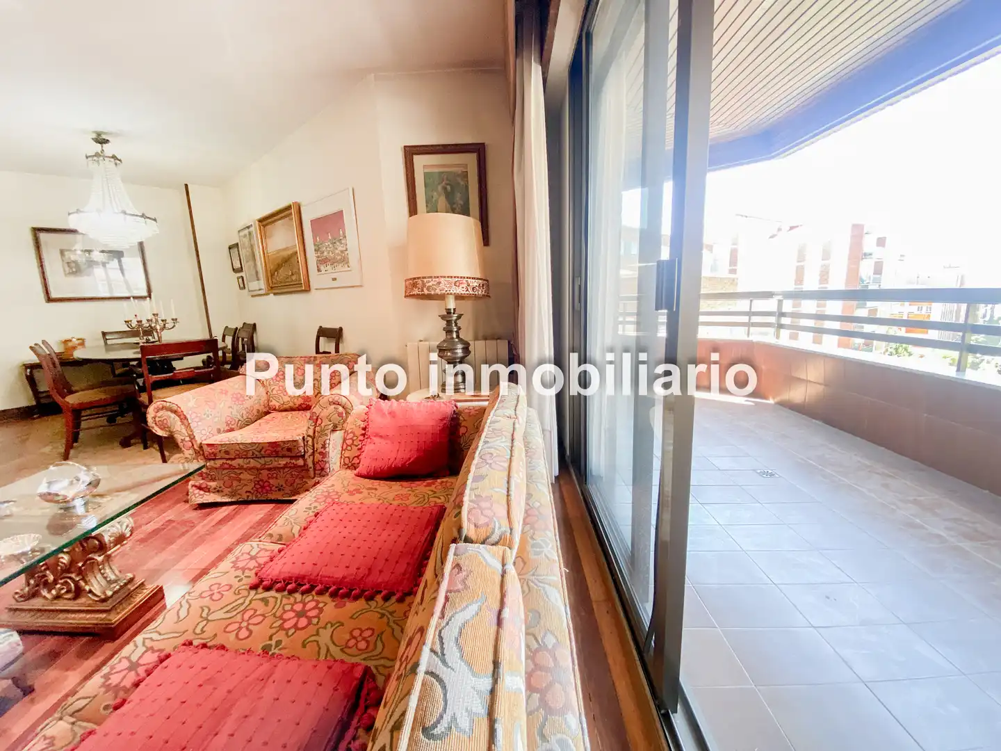 Sala d'estar de Pis en venda en Valladolid amb Calefacció, Parquet i Terrassa