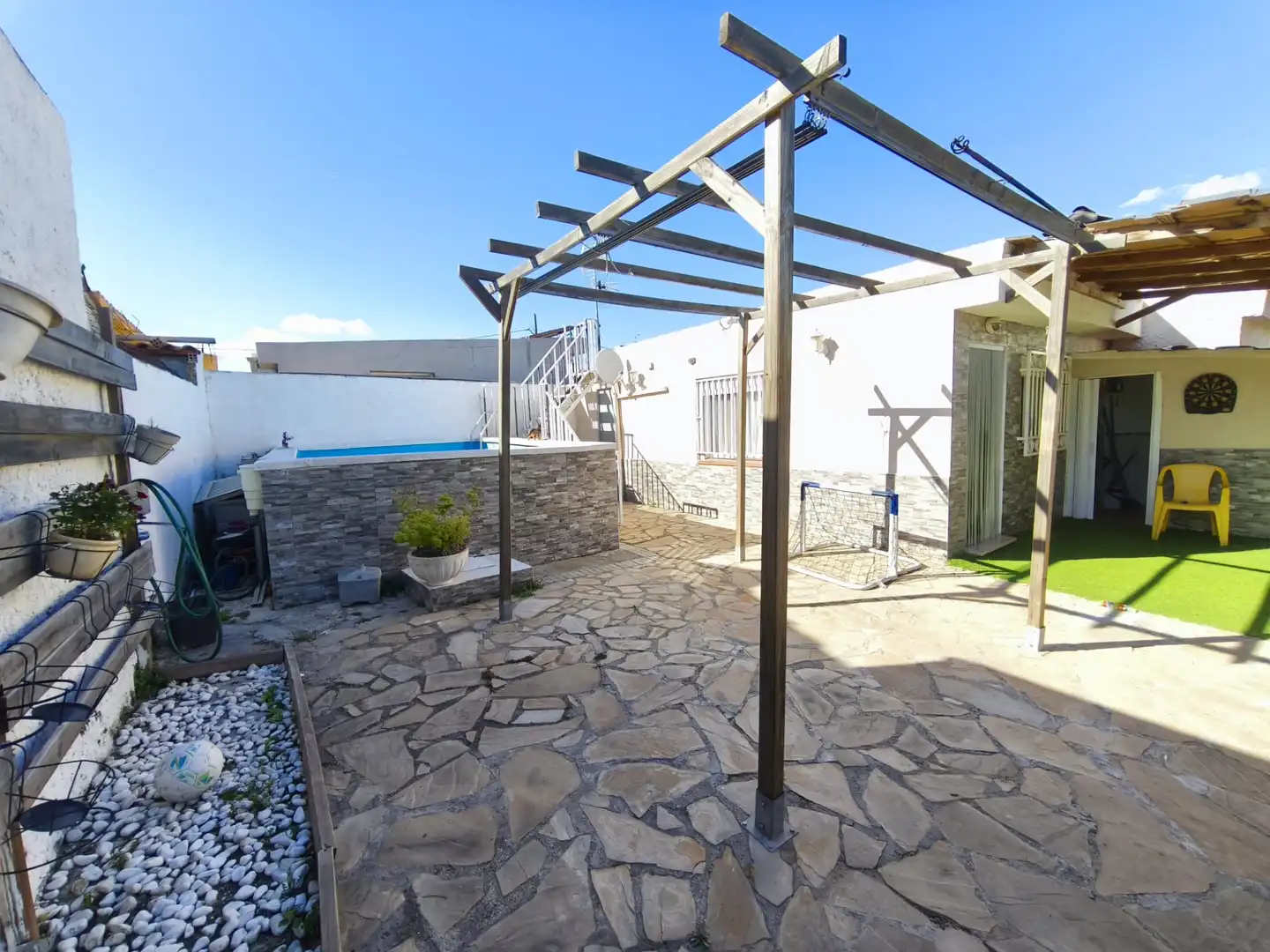 Terrassa de Casa o xalet en venda en Mont-roig del Camp amb Aire condicionat, Calefacció i Jardí privat