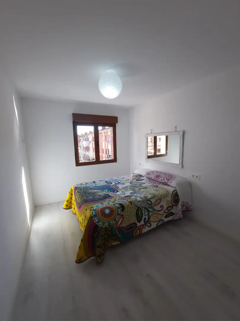 Habitación de Piso en venta en Gijón  con Amueblado