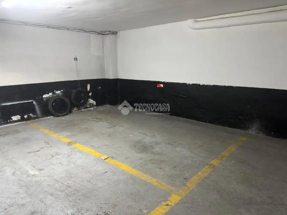 Parking de Piso en venta en Madrid con Terraza