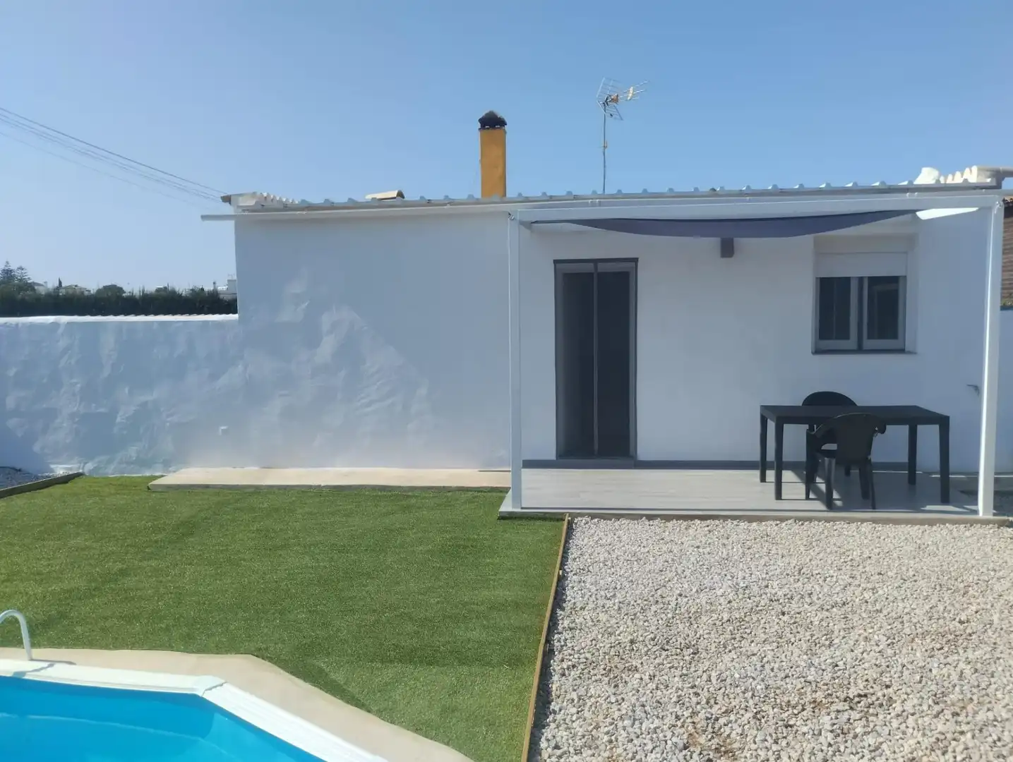 House with pool to rent in Carril de la Lonja, imagen 2