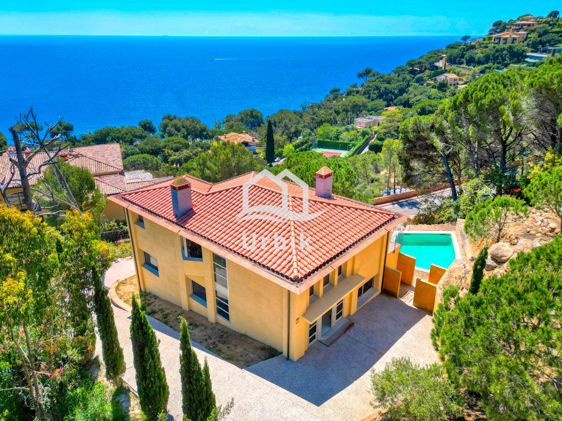 Vista exterior de Casa o xalet en venda en Sant Feliu de Guíxols amb Aire condicionat, Calefacció i Jardí privat