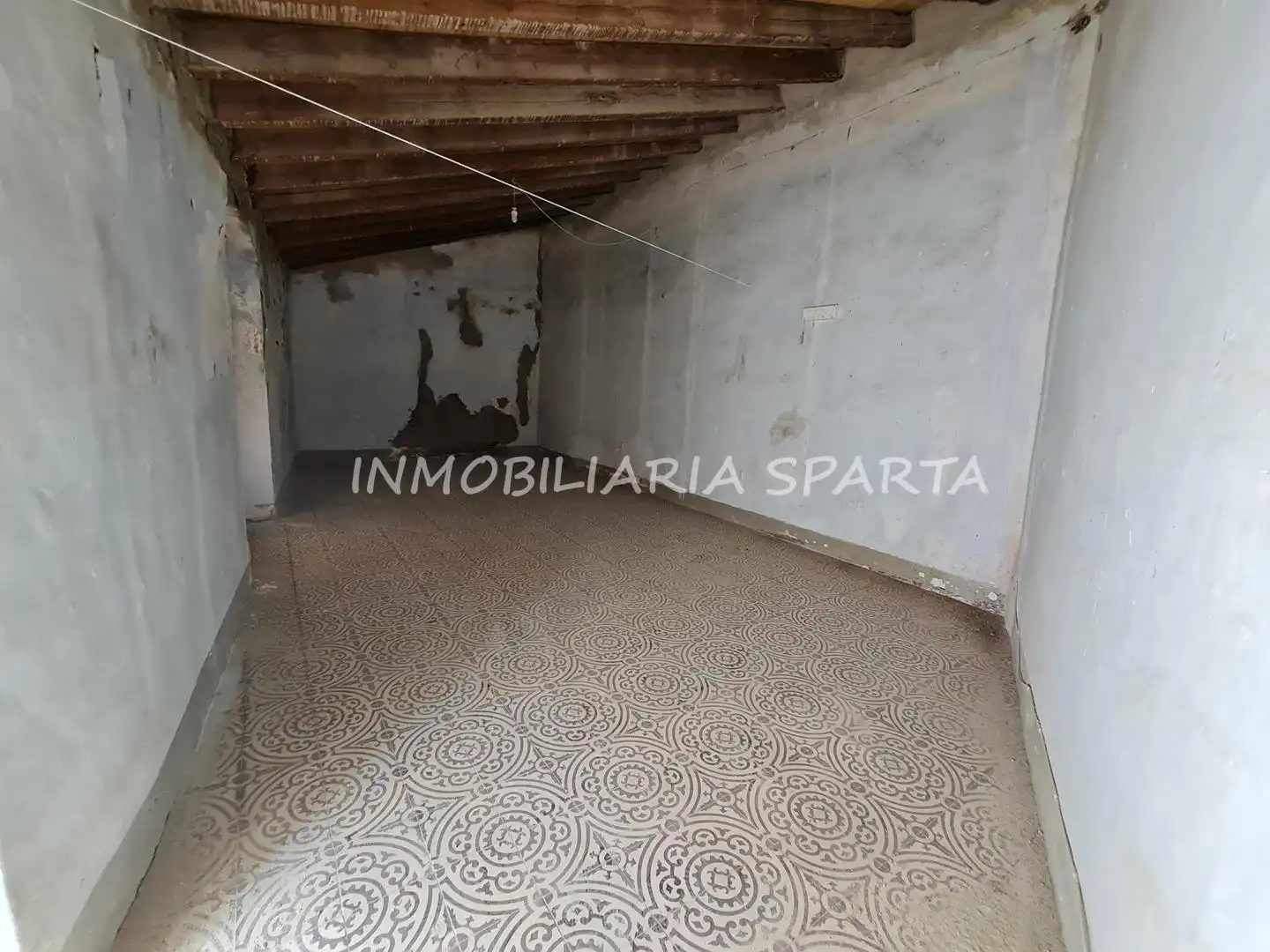 Casa adosada en venda en Sanlúcar la Mayor amb Jardí privat i Balcó