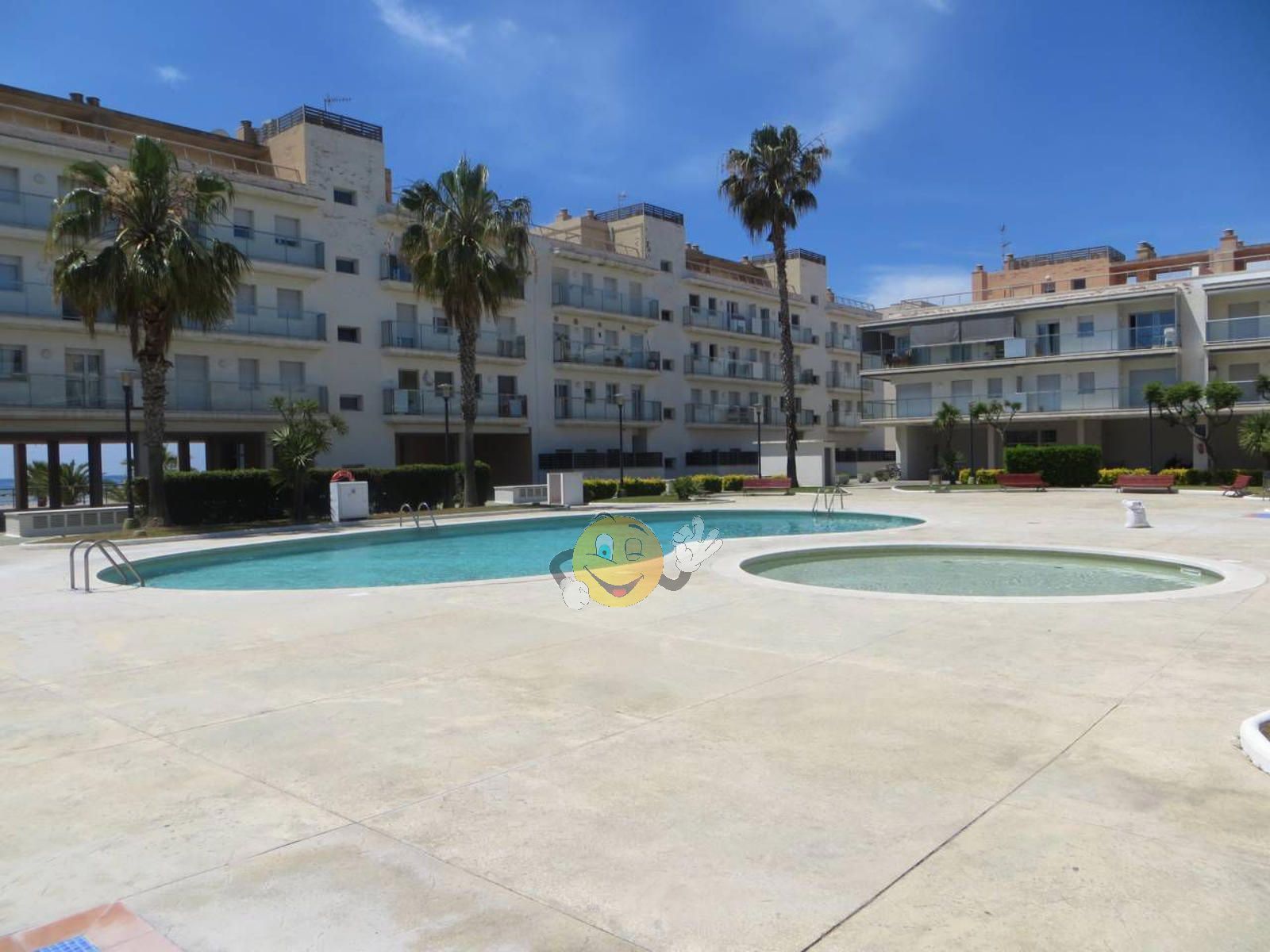 Swimming pool of Flat to rent in Cubelles  with Air Conditioner, Heating and Terrace