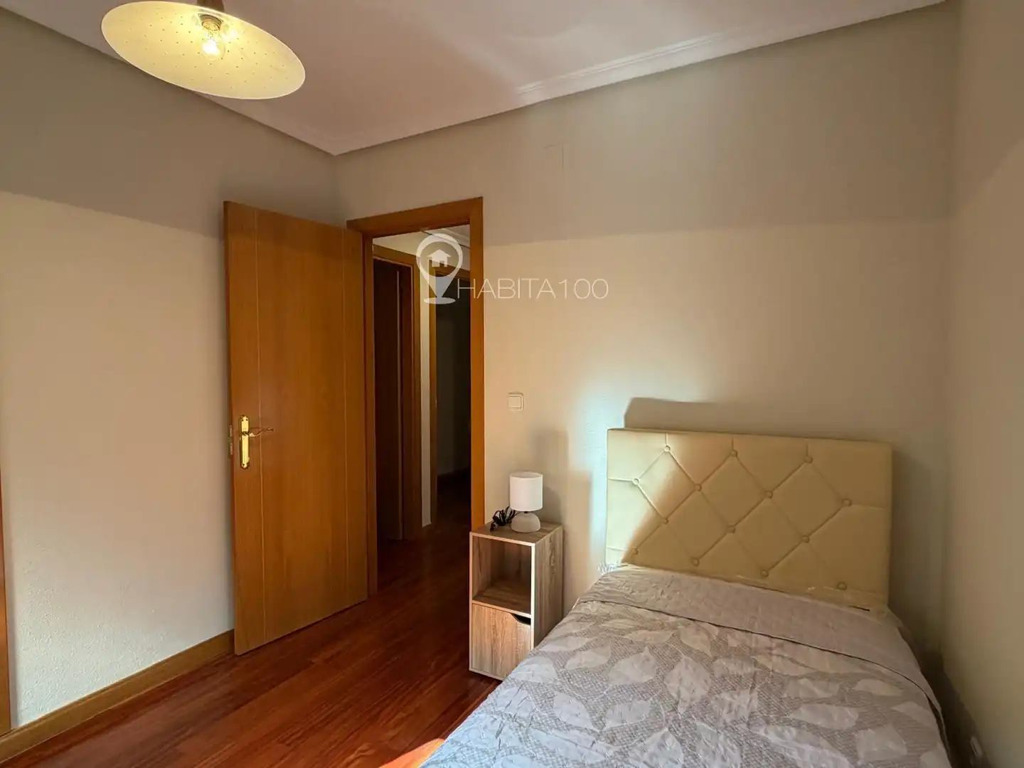 Habitación de Piso para compartir en Cuenca con Calefacción, Terraza y Amueblado