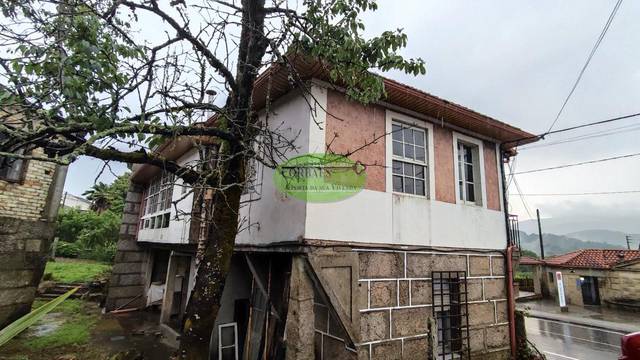 Casa-chalet en Venta en A Arnoia