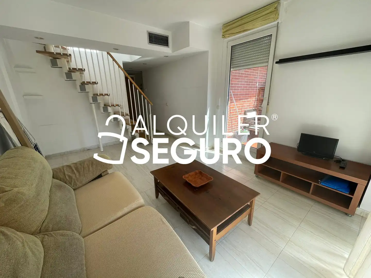 Sala d'estar de Pis de lloguer en Madrid amb Aire condicionat, Calefacció i Terrassa