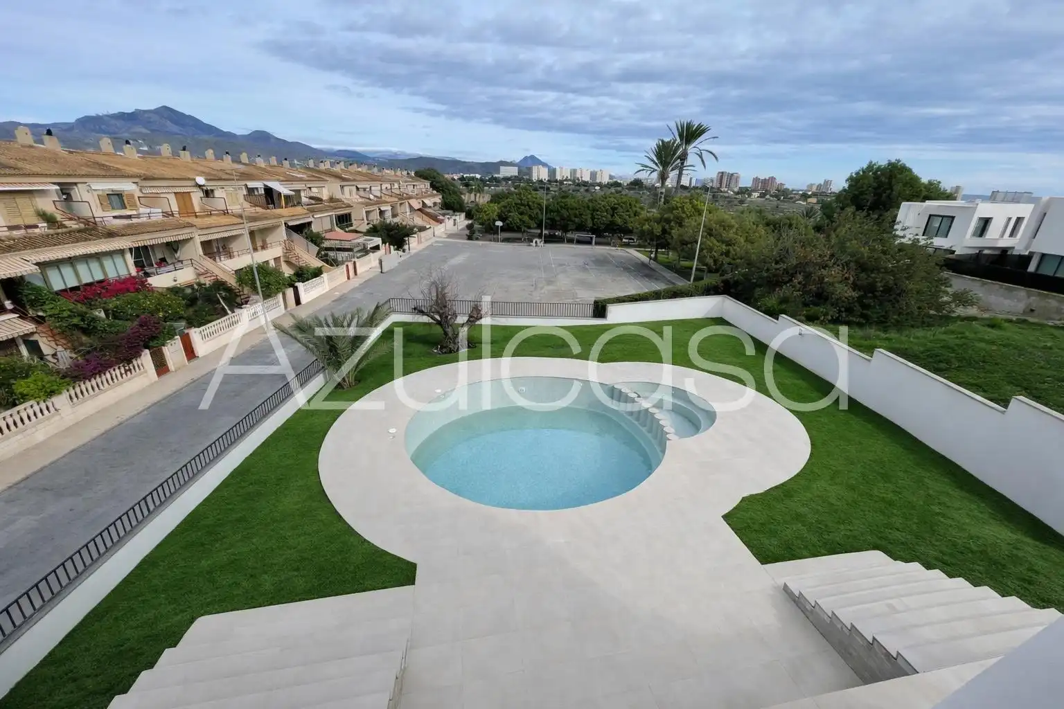 Jardí de Casa o xalet en venda en Sant Joan d'Alacant amb Aire condicionat, Calefacció i Terrassa