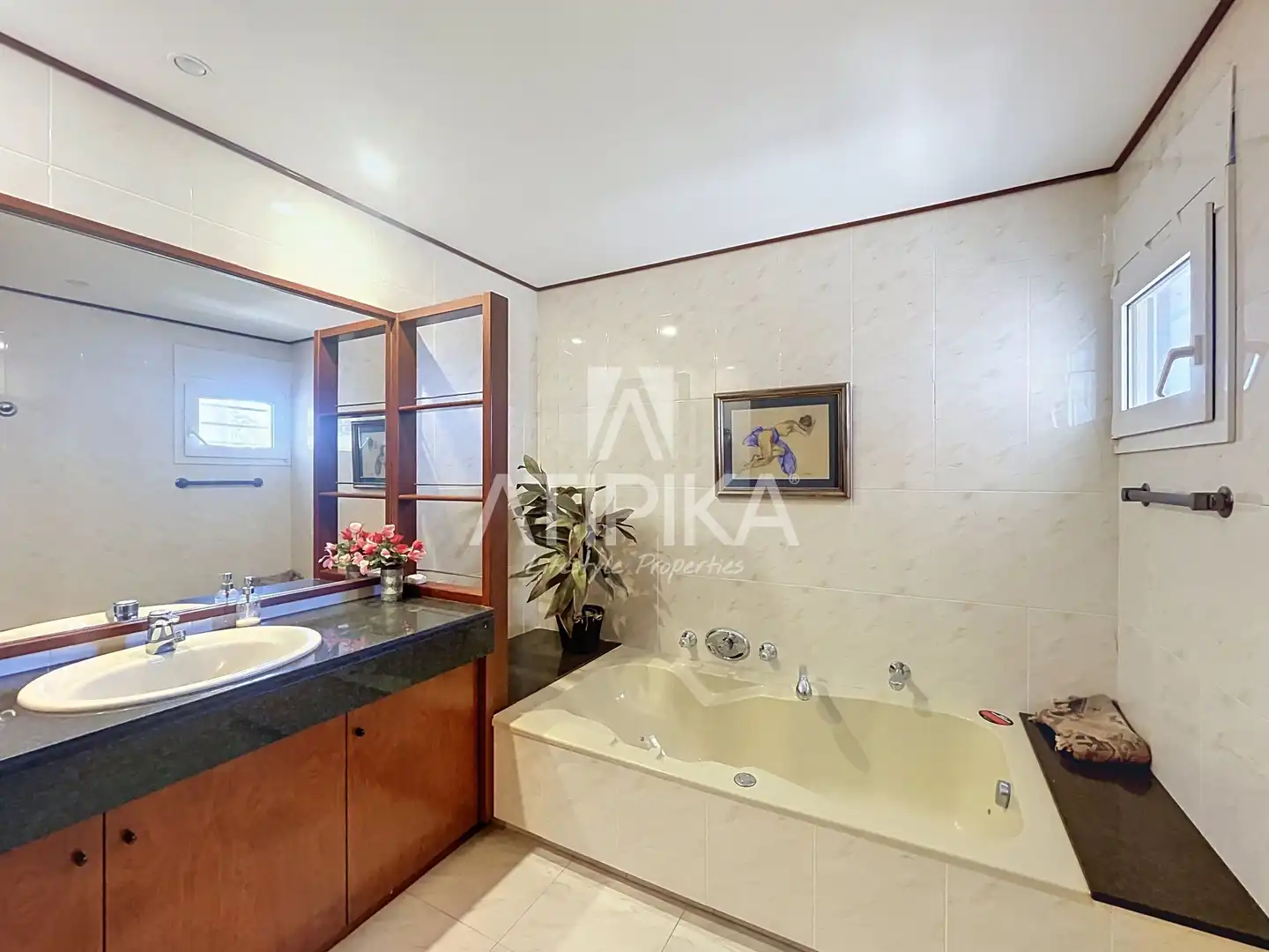 Bany de Casa o xalet en venda en Blanes amb Terrassa, Piscina i Forn
