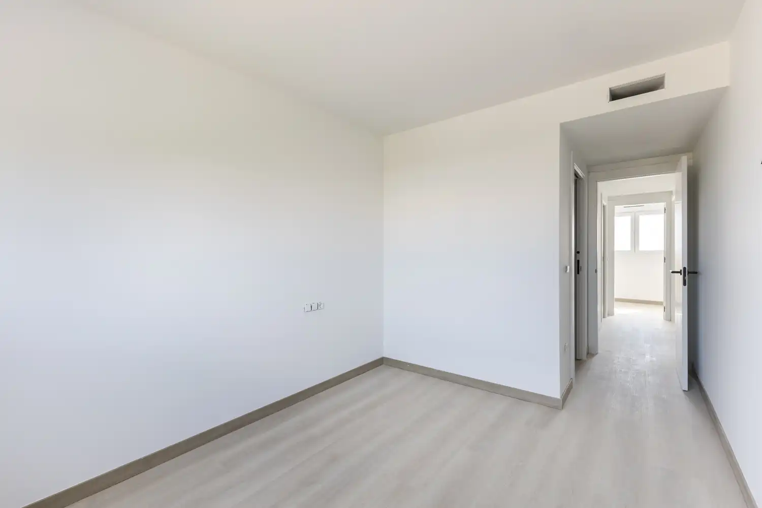 Bedroom of Flat for sale in Vinaròs  with Air Conditioner, Heating and Balcony