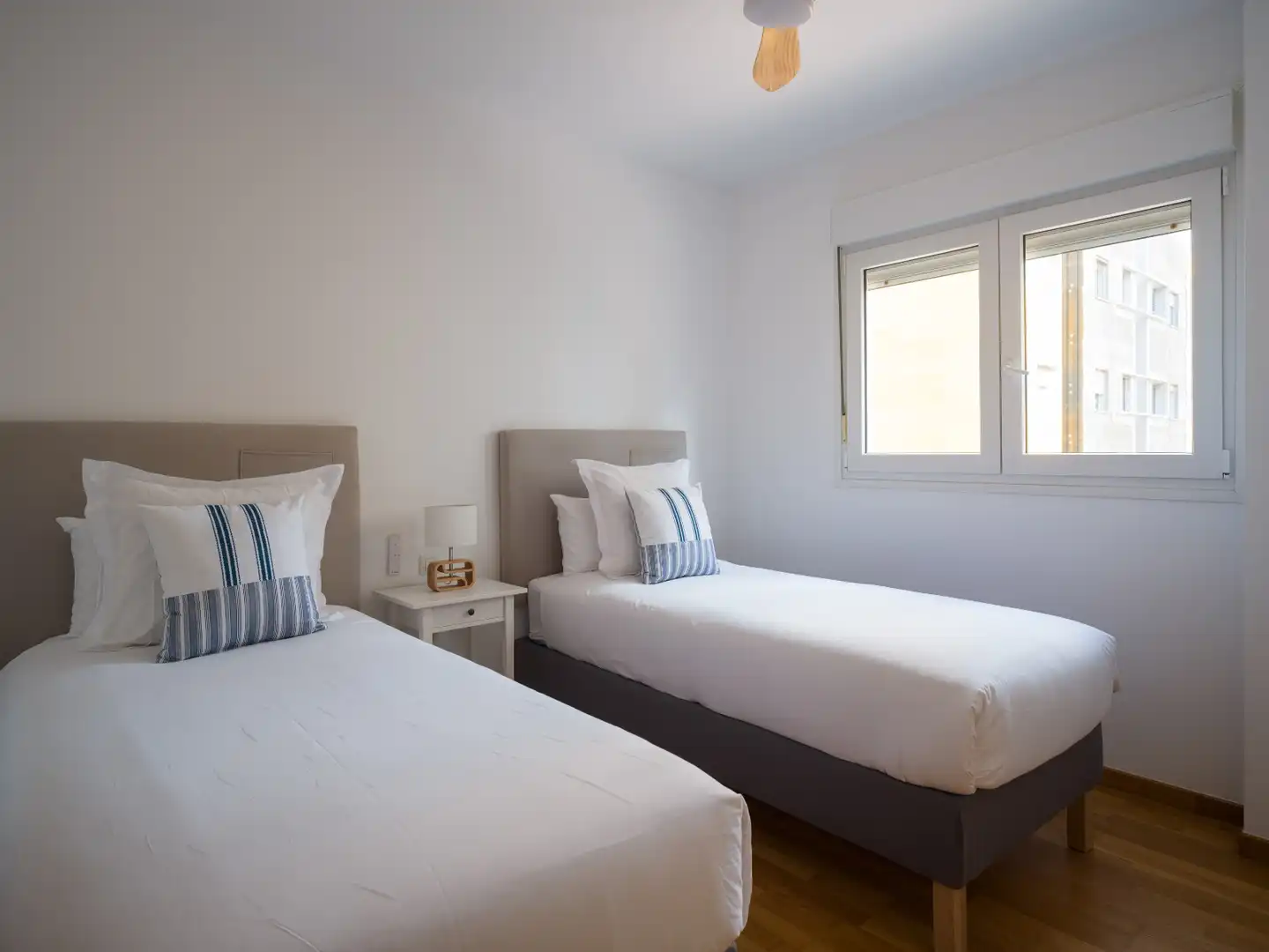 Bedroom of Flat for rent in Las Palmas de Gran Canaria  with Parquet flooring, Swimming Pool and Furnished