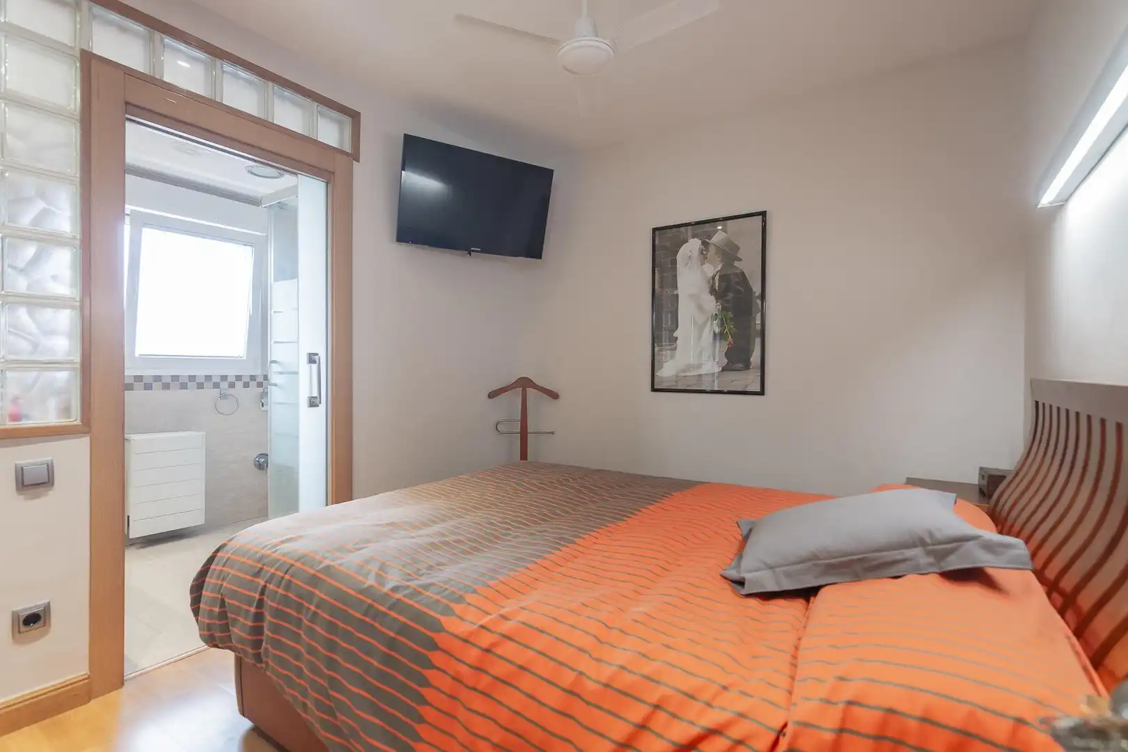 Bedroom of Attic for sale in  Pamplona / Iruña  with Air Conditioner, Heating and Parquet flooring