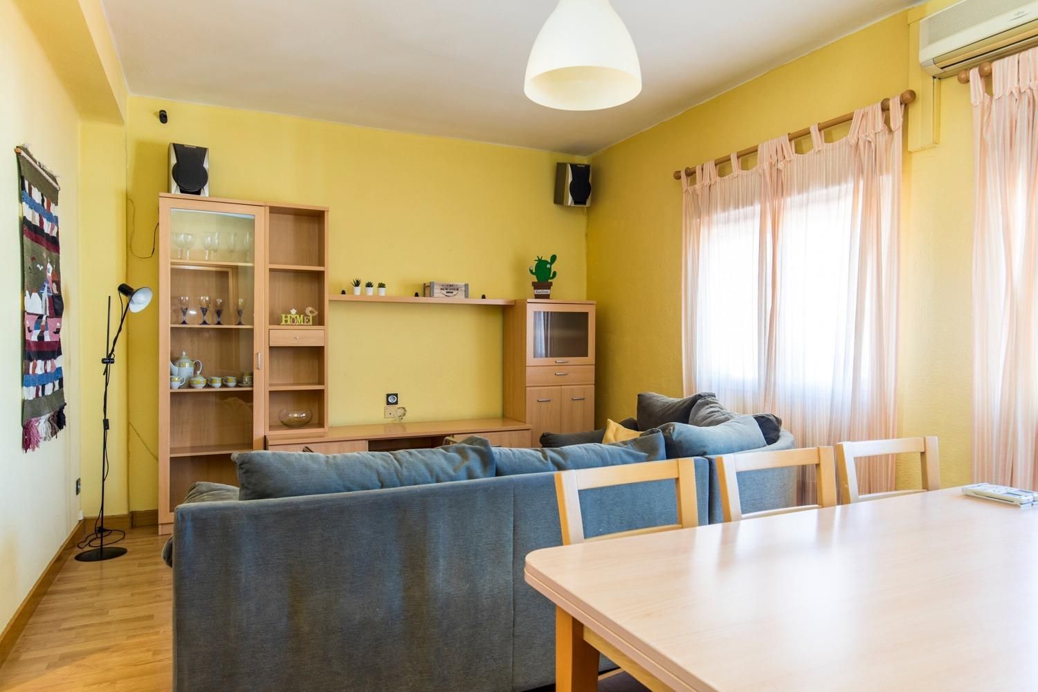 Sala d'estar de Pis en venda en  Zaragoza Capital amb Calefacció