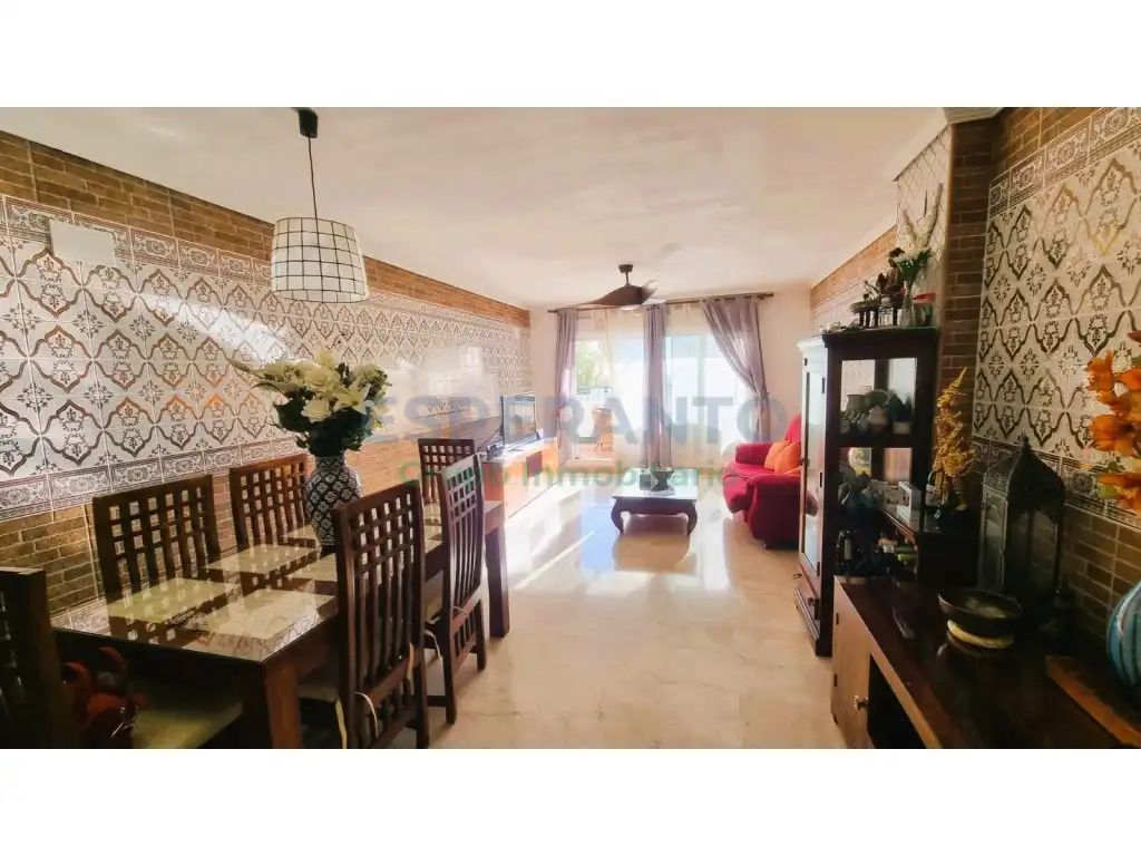 Dining room of Flat for sale in Marbella