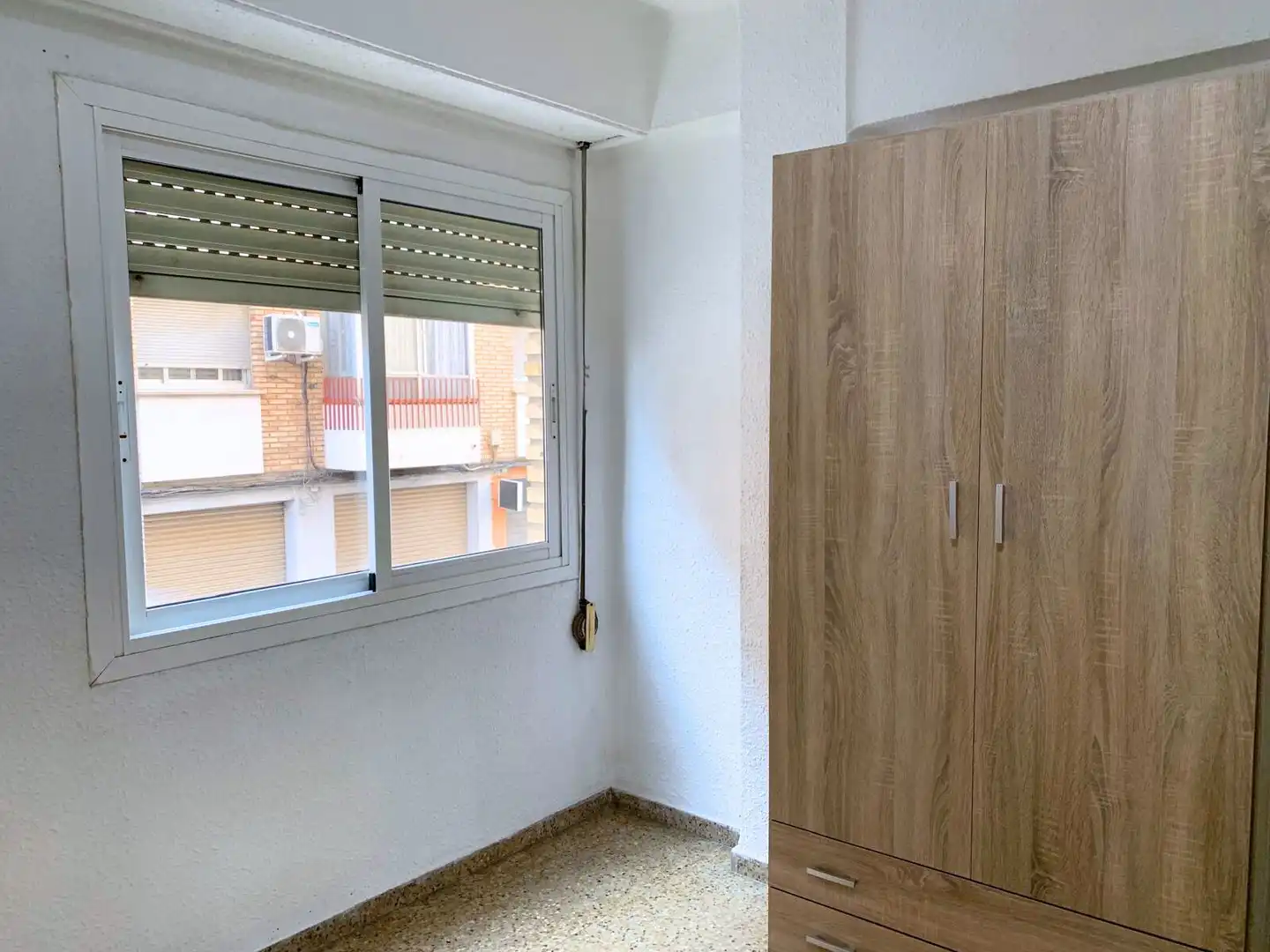 Dormitori de Pis de lloguer en Valencia amb Aire condicionat, Moblat i Forn