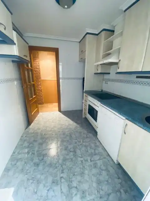 Cuina de Apartament en venda en Albacete amb Calefacció, Terrassa i Traster