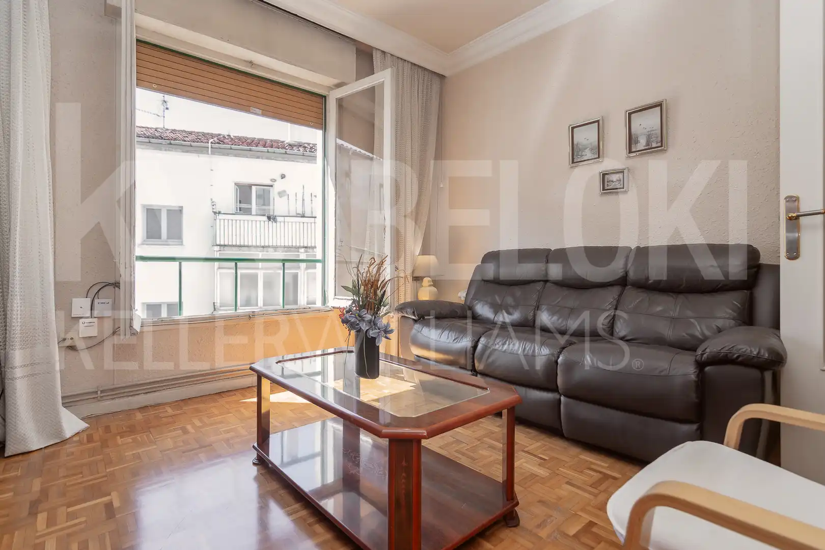 Living room of Flat for sale in  Pamplona / Iruña  with Heating