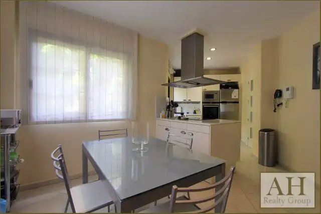 Casa adosada en venta en Villa Gadea