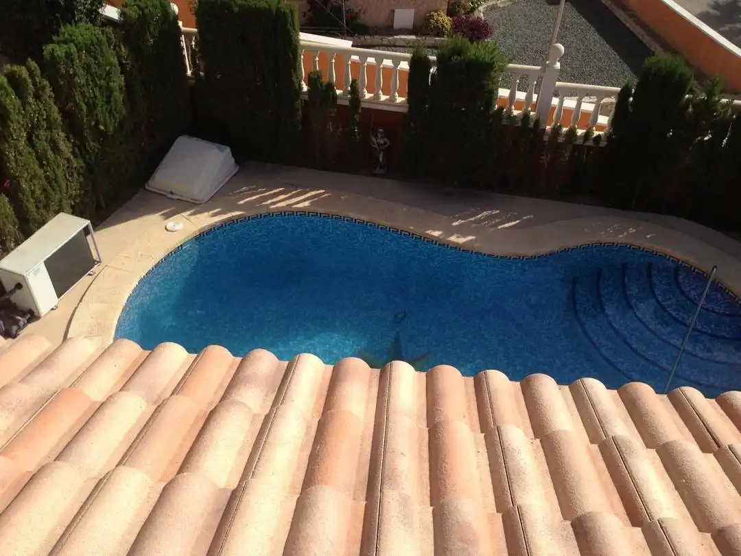 Chalet con piscina en alquiler en Balcón de Finestrat - Terra Marina