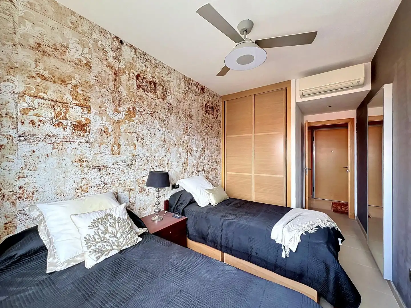 Habitación de Piso en venta en Almería con Aire acondicionado, Calefacción y Terraza