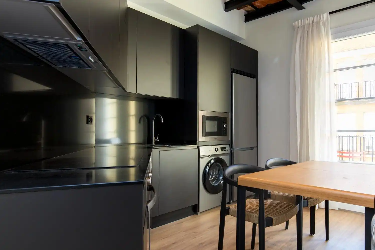 Kitchen of Flat for rent in Zaragoza  with Air Conditioner, Heating and Balcony