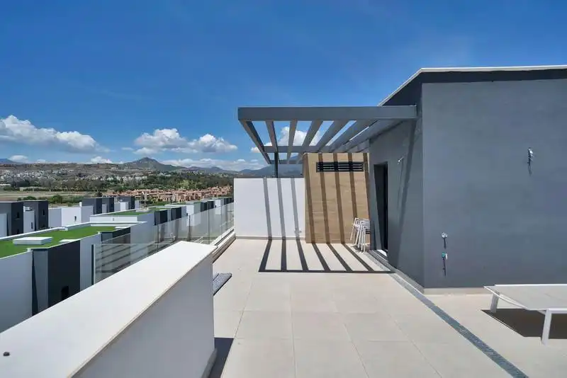 Terraza de Casa adosada de alquiler en Estepona con Aire acondicionado, Jardín privado y Terraza