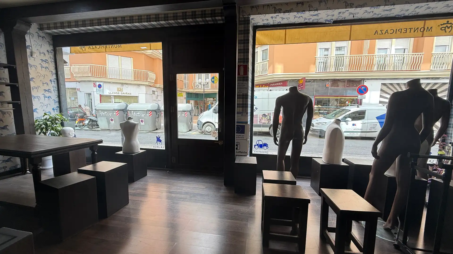 Local de alquiler en Albacete con Aire acondicionado, Calefacción y Parquet