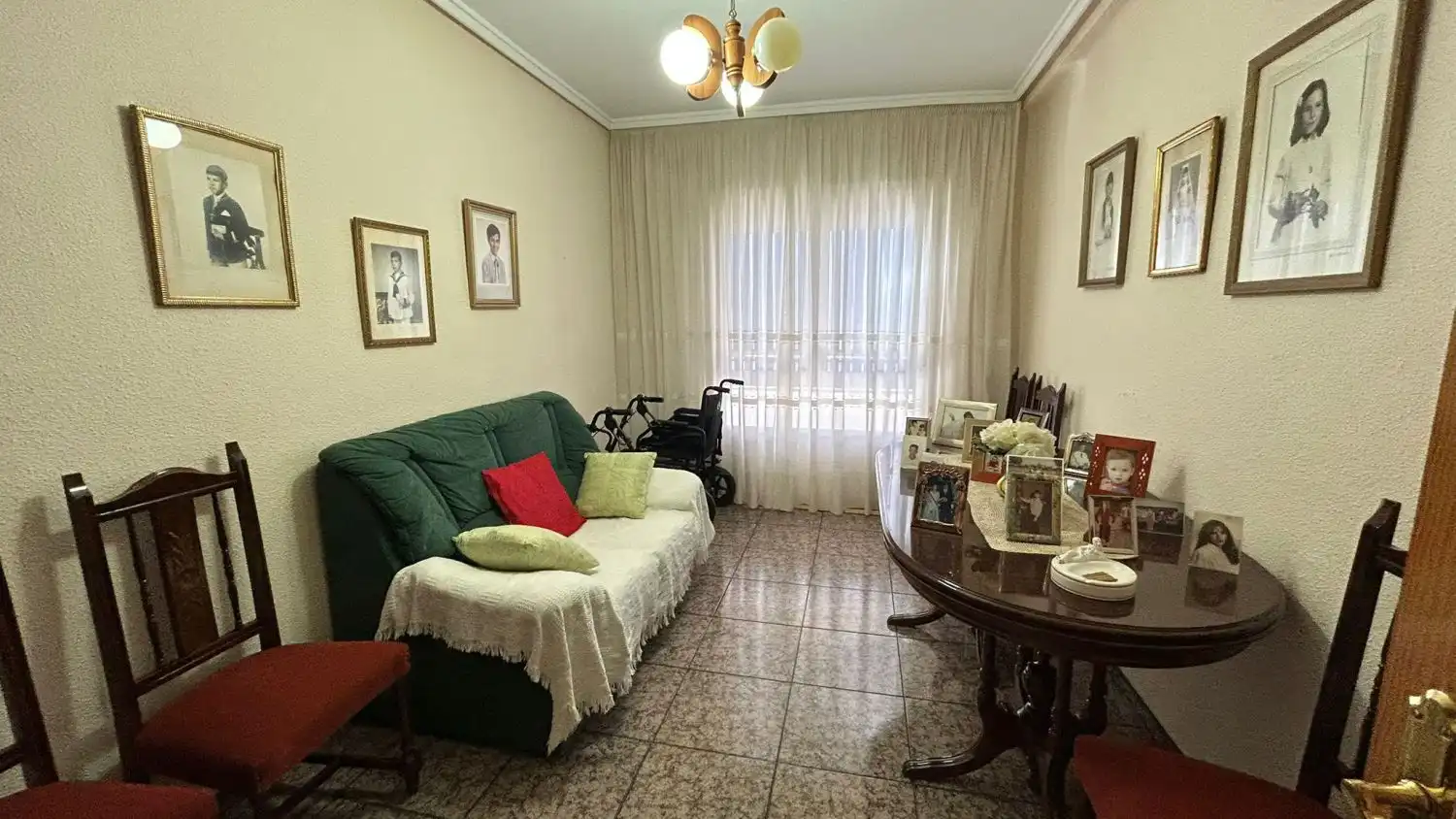 Wohnzimmer von Wohnung zum Verkauf in Albacete mit Klimaanlage, Heizung und Balkon