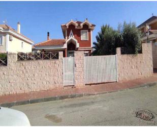 Vista exterior de Casa adosada en venda en Molina de Segura amb Jardí privat i Terrassa