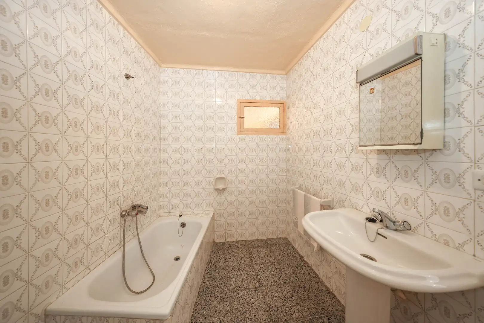 Bany de Casa o xalet en venda en Tolox