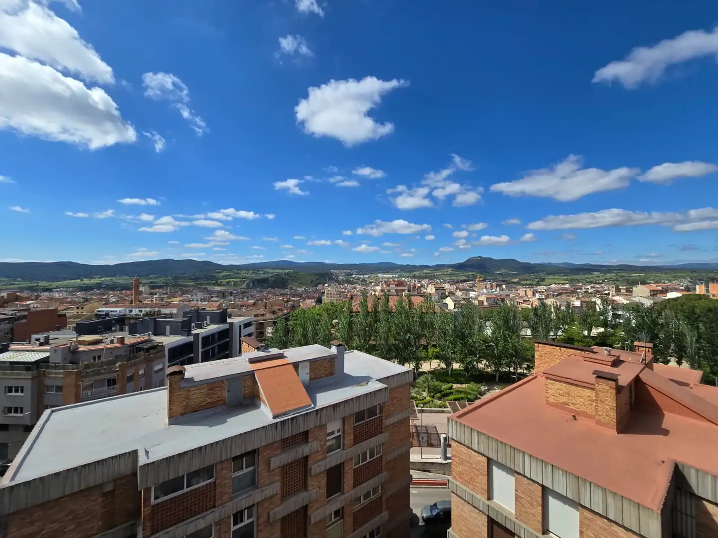 Vista exterior de Piso en venta en Igualada con Aire acondicionado, Calefacción y Terraza