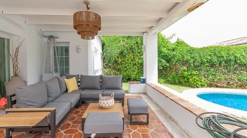 Foto 2 de Casa adosada en venta en Elviria, Marbella
