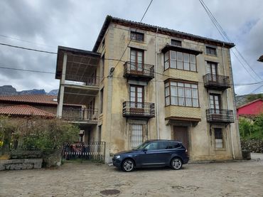 Maison avec balcon à vendre à Soba