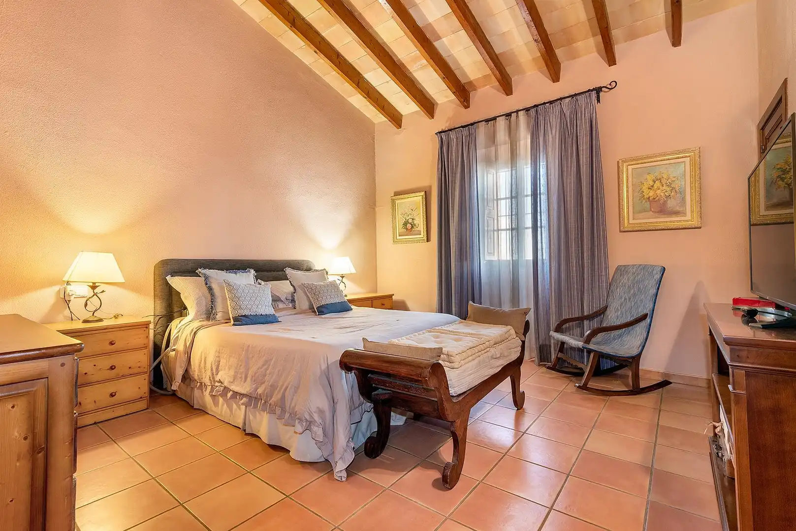 Habitación de Finca rústica en venta en  Palma de Mallorca con Calefacción, Jardín privado y Terraza