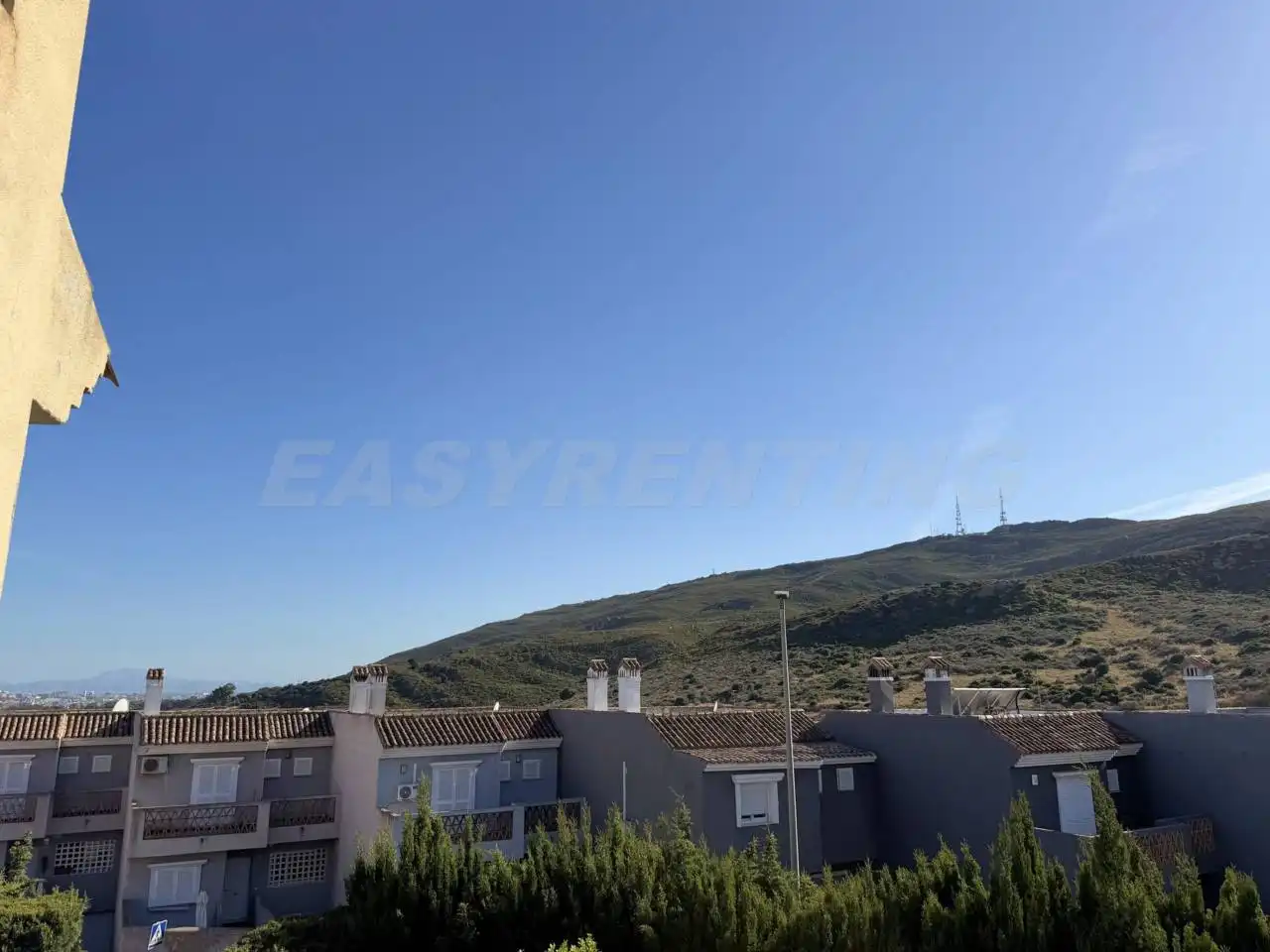 Vista exterior de Piso en venta en La Línea de la Concepción con Terraza, Amueblado y Alarma