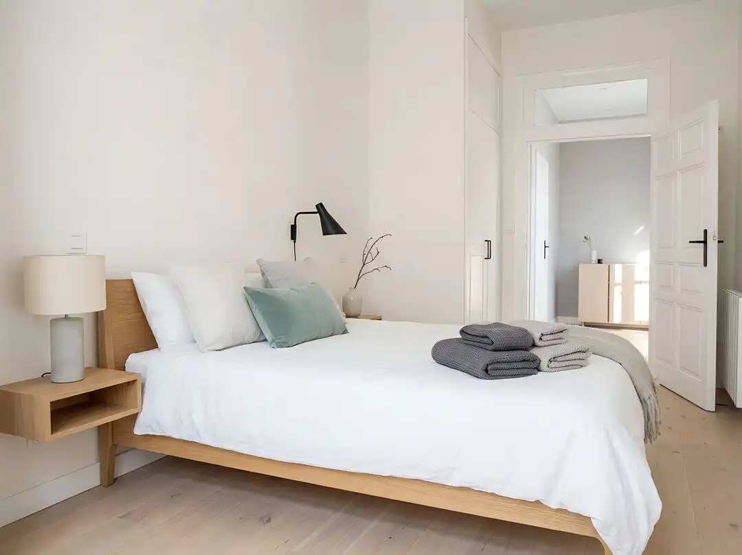 Bedroom of Flat for sale in Madrid  with Air Conditioner, Heating and Balcony
