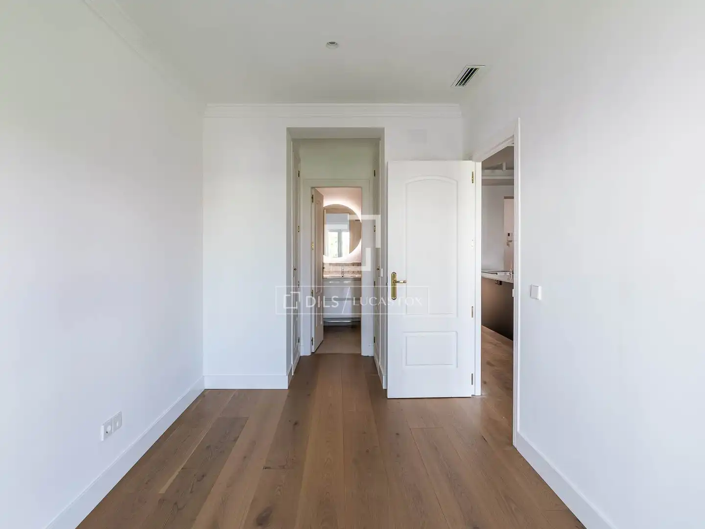 Attic for sale in Madrid  with Air Conditioner, Heating and Parquet flooring