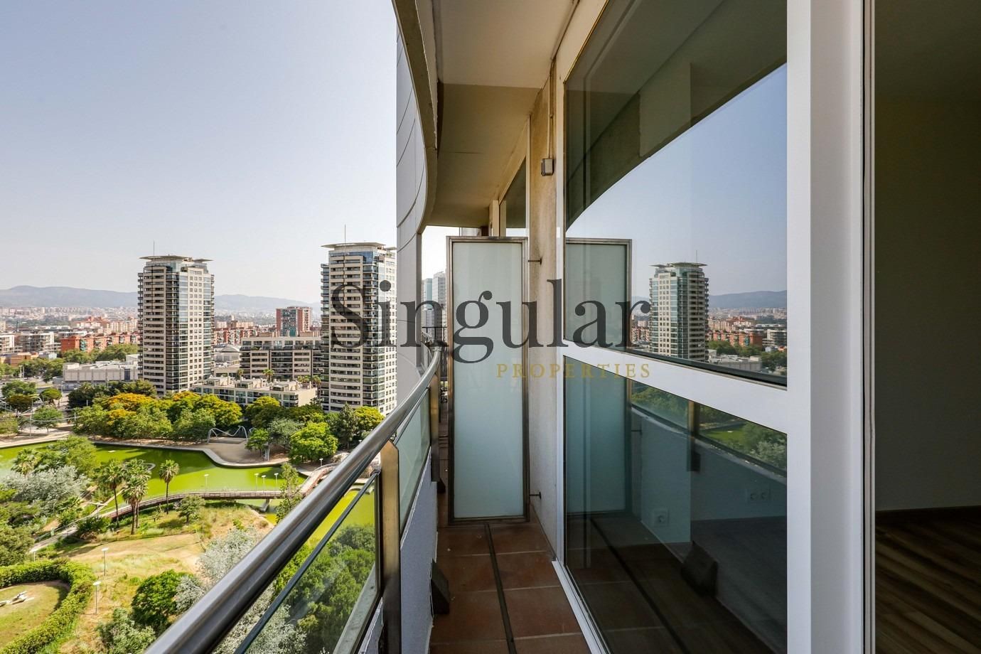 Dormitori de Pis en venda en  Barcelona Capital amb Aire condicionat, Jardí privat i Terrassa