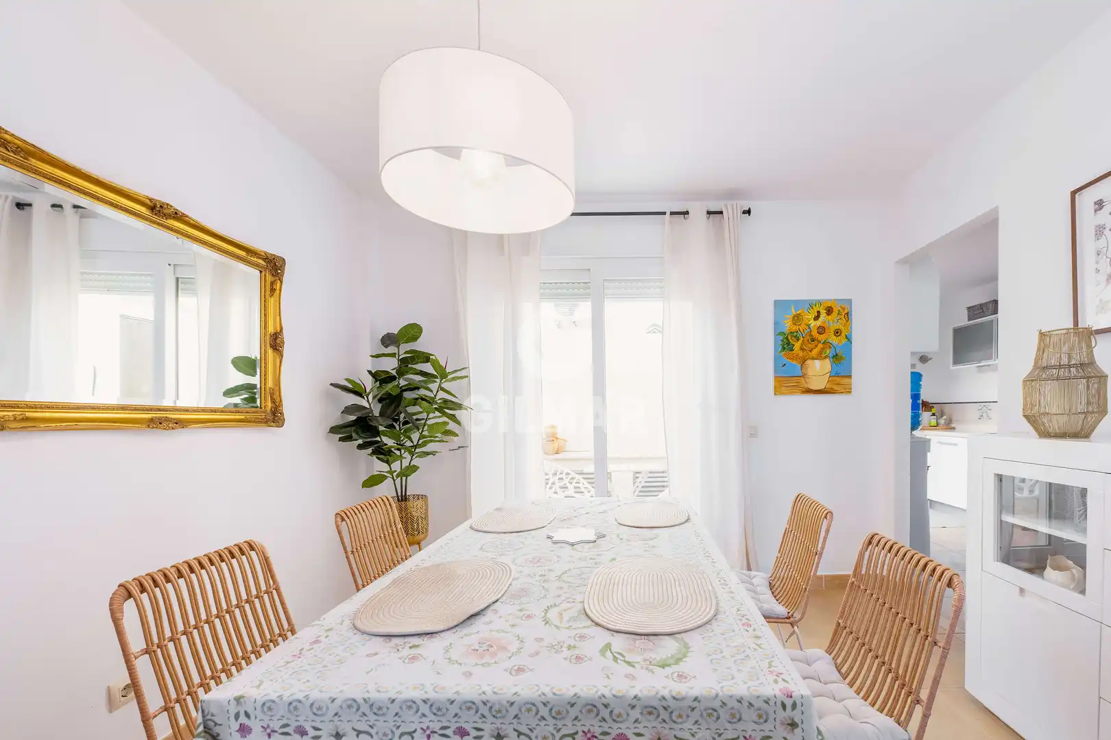 Esszimmer von Einfamilien-Reihenhaus zum Verkauf in Tarifa mit Heizung, Privatgarten und Schwimmbad