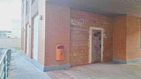 Photo 2 of Premises for sale in Consejo de Ciento, La Paz, Zaragoza