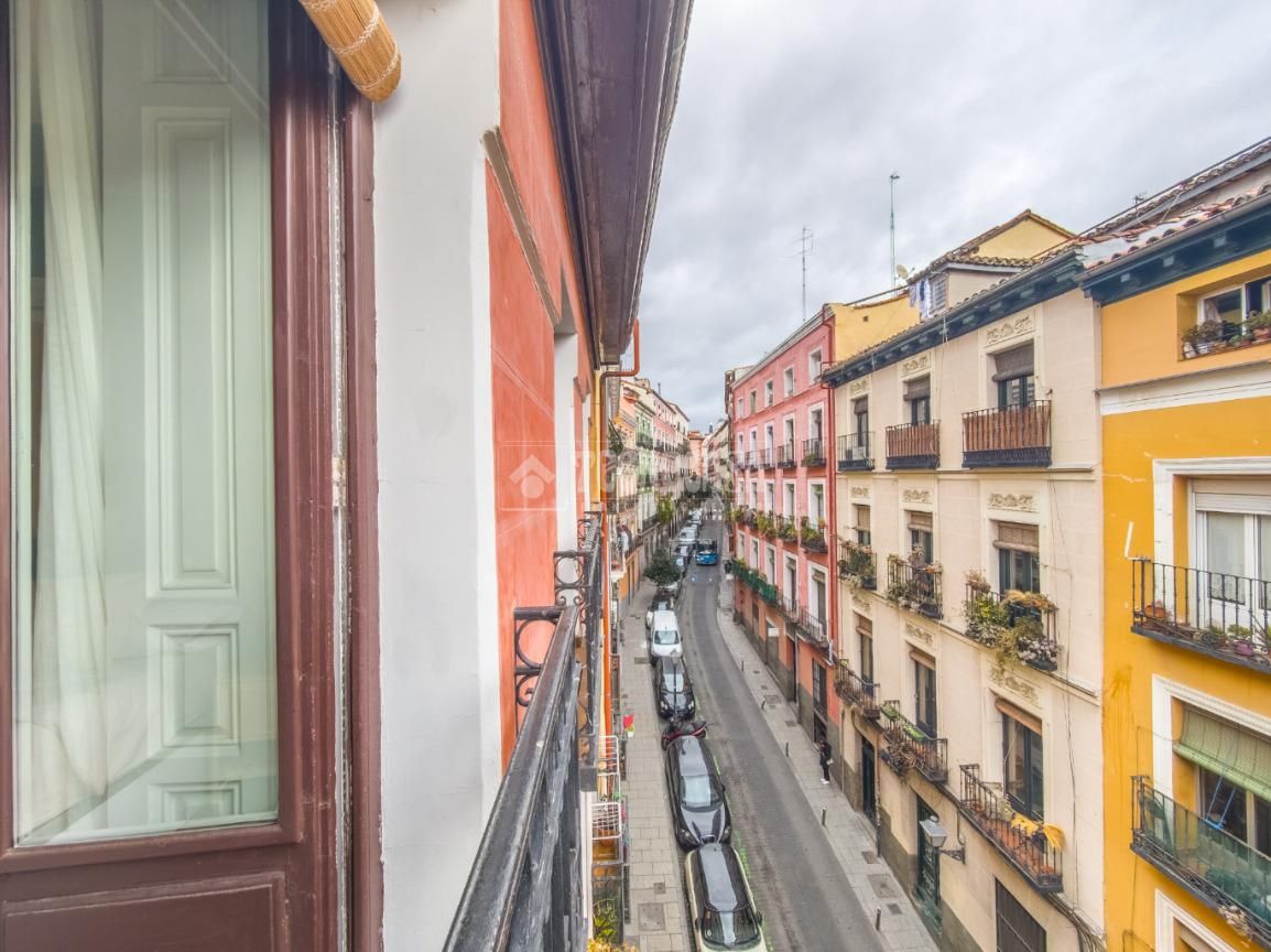 Piso en venta en Embajadores - Lavapiés, Centro