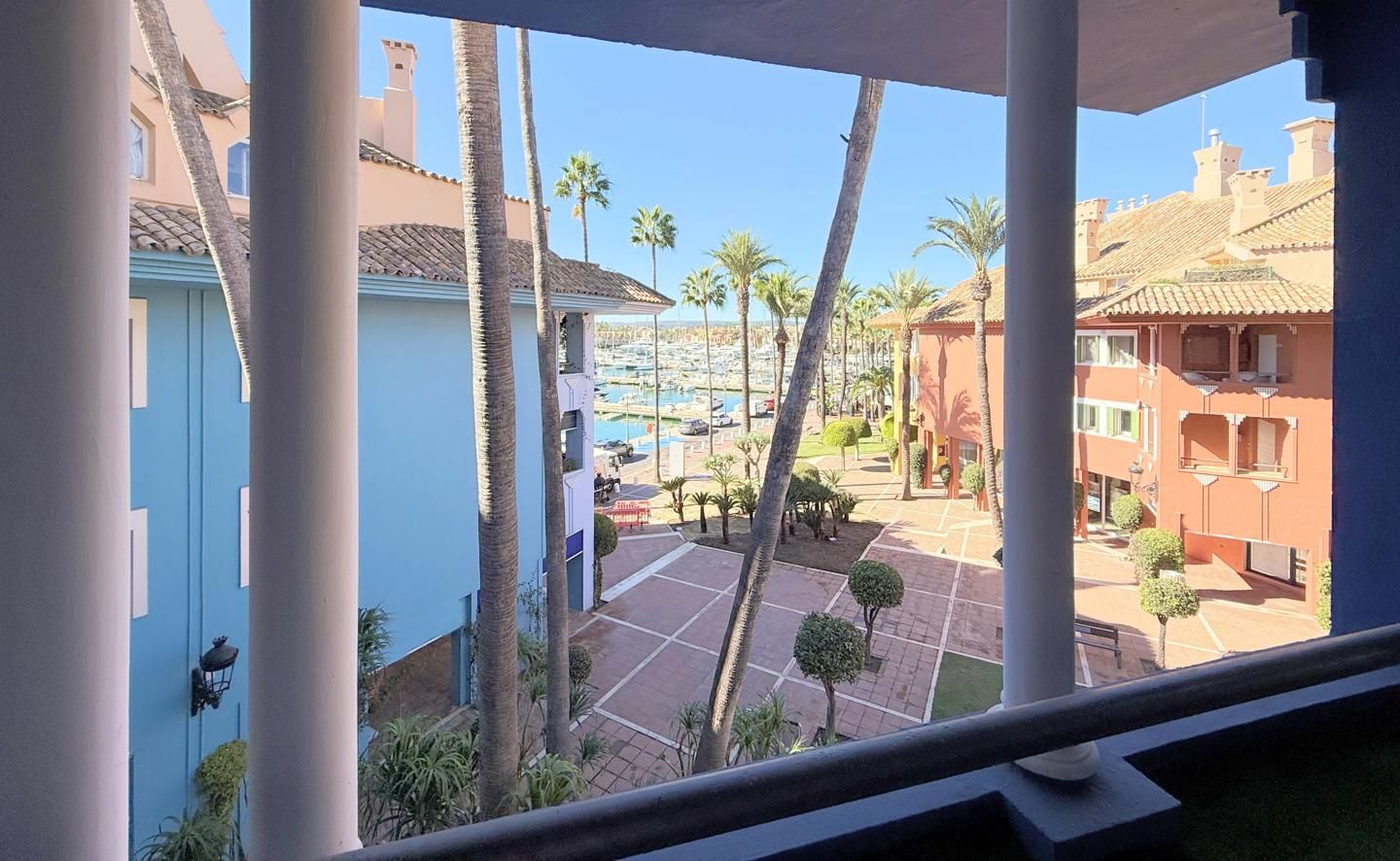 Dormitori de Apartament en venda en Sotogrande amb Aire condicionat, Calefacció i Parquet