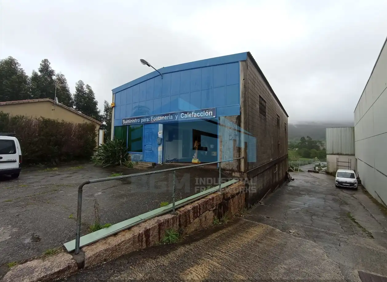 Vista exterior de Nau industrial de lloguer en Meaño